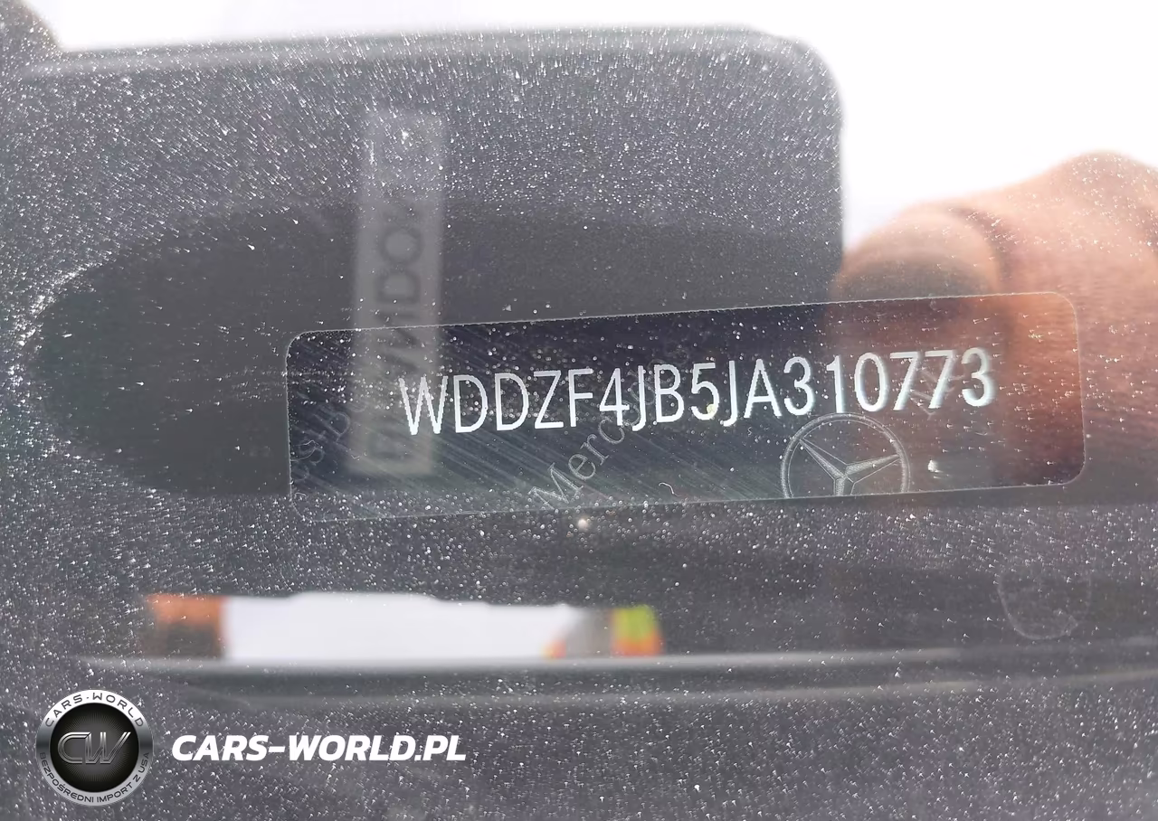 2018 Mercedes-Benz E 300 VIN:WDDZF4JB5JA310773 - 17