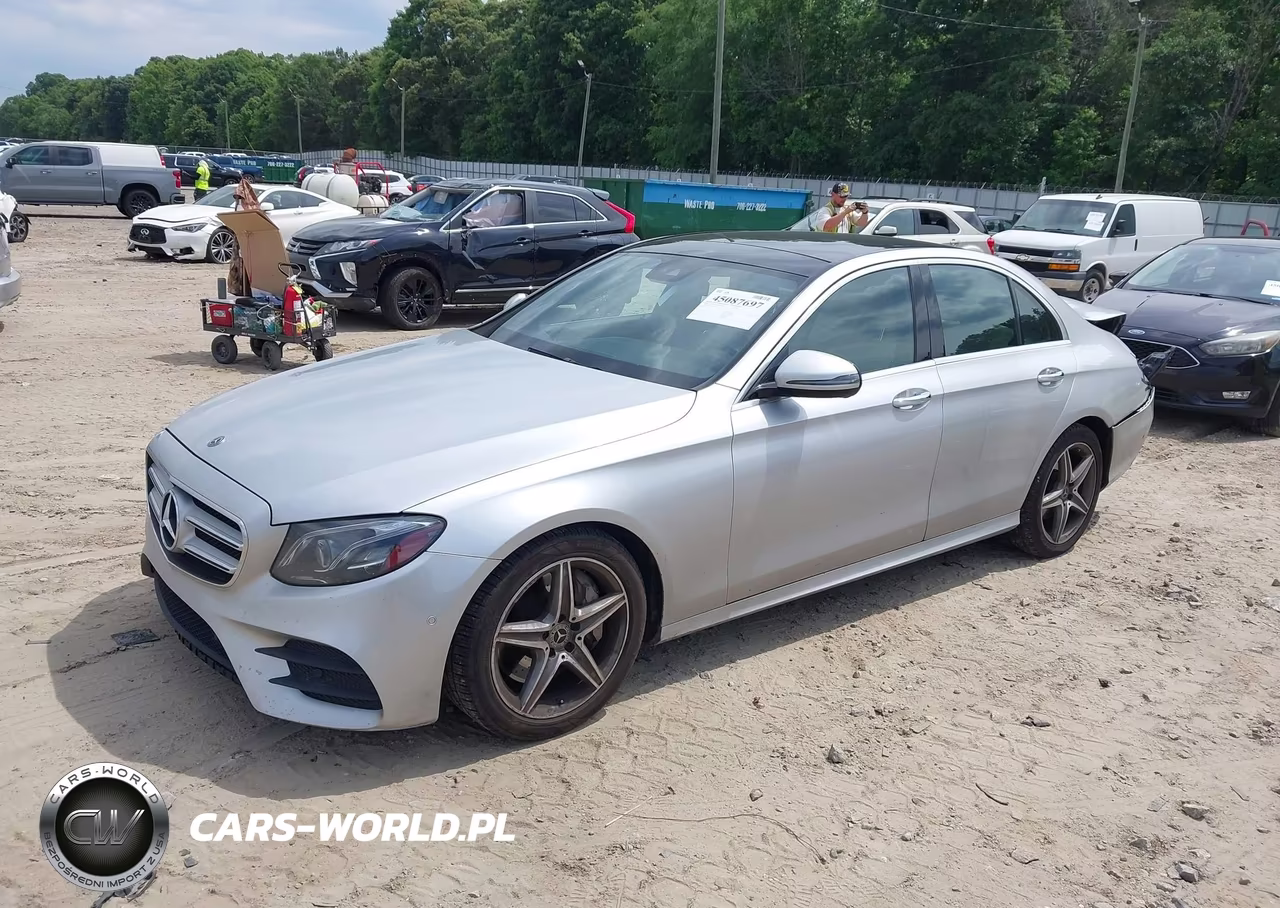 2018 Mercedes-Benz E 300 VIN:WDDZF4JB5JA310773 - 2