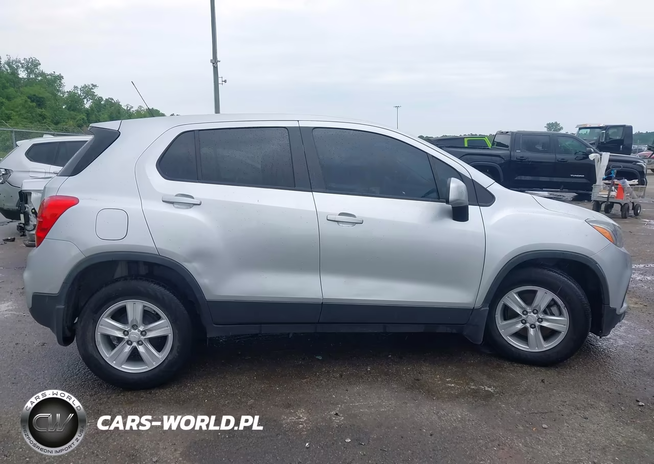 2020 Chevrolet Trax Fwd Ls VIN:3GNCJKSB5LL223296 - 13