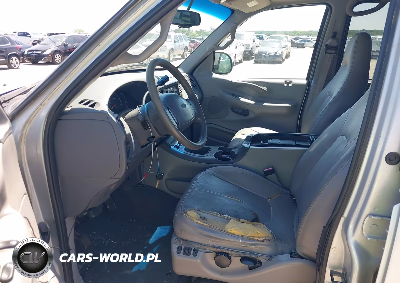 2000 Ford Expedition Xlt VIN:1FMPU16L2YLB14596 - 12