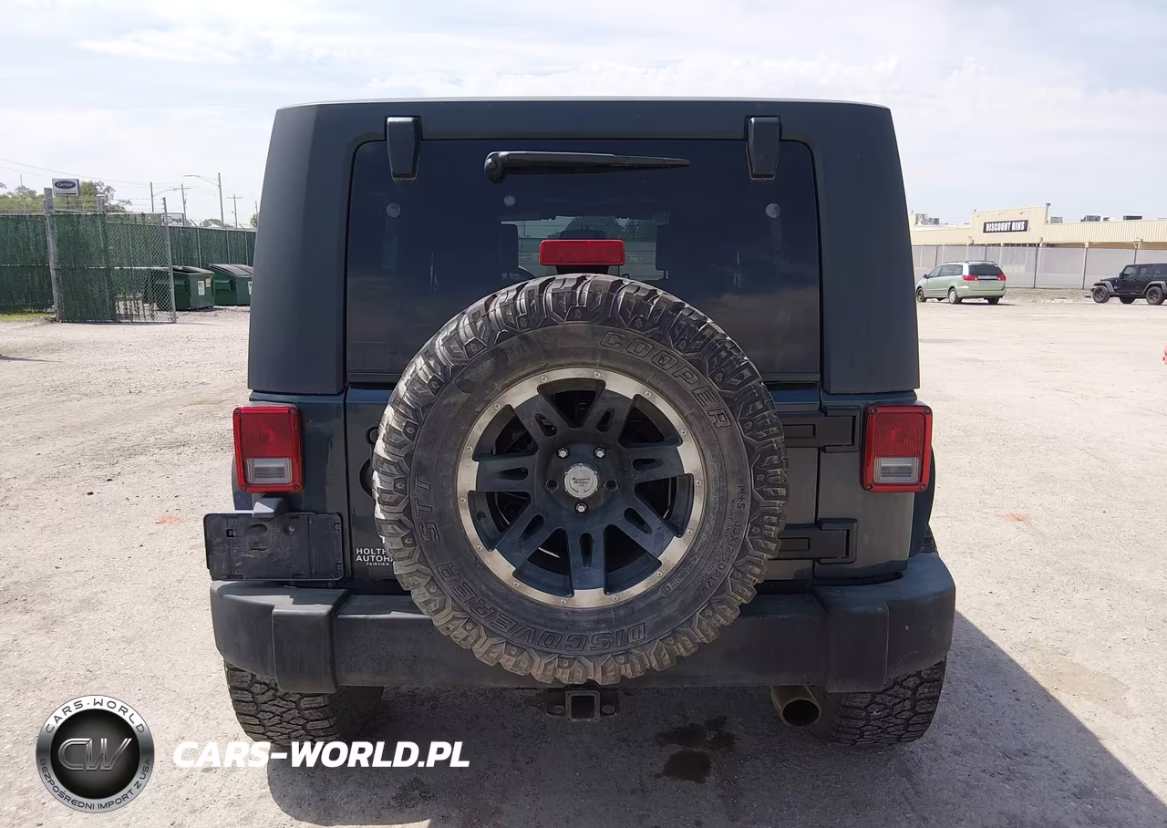 2007 Jeep Wrangler Unlimited Rubicon VIN:1J8GA69127L144287 - 16