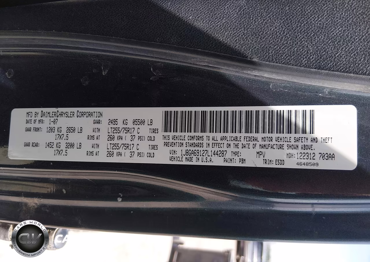 2007 Jeep Wrangler Unlimited Rubicon VIN:1J8GA69127L144287 - 9