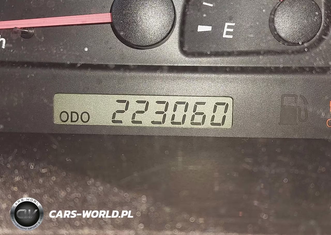 2002 Toyota Camry Le VIN:4T1BE32K22U052618 - 7