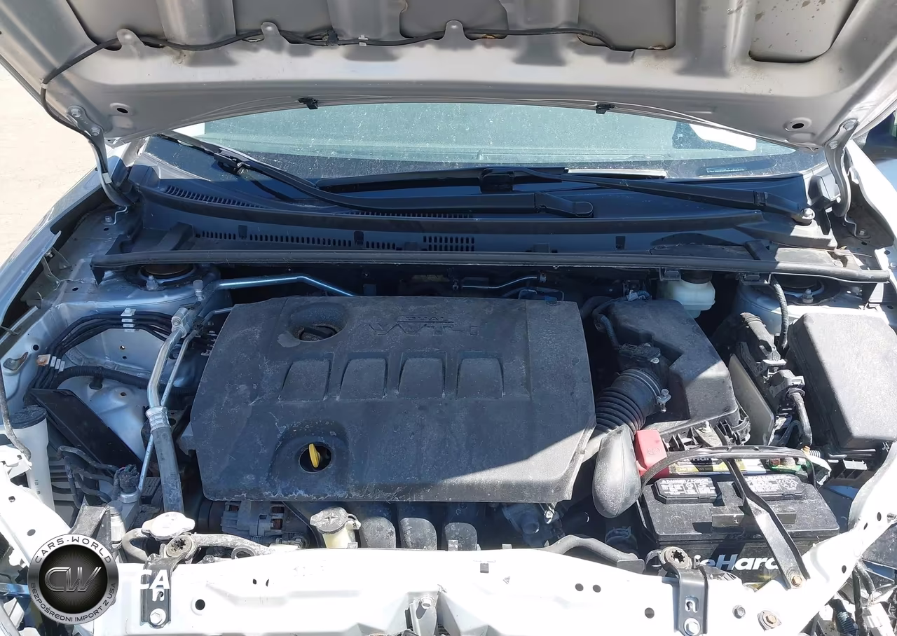 2017 Toyota Corolla Le VIN:2T1BURHE7HC880987 - 10