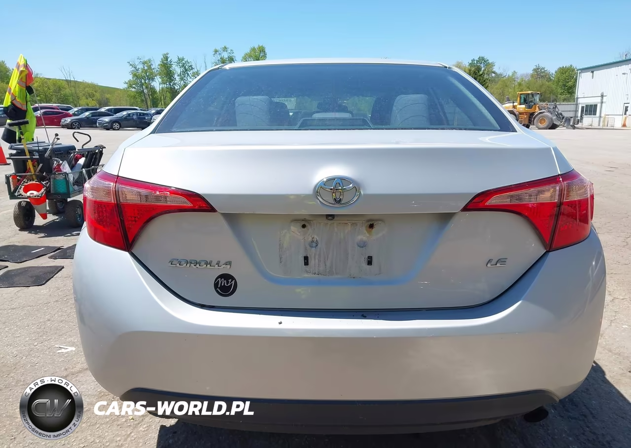 2017 Toyota Corolla Le VIN:2T1BURHE7HC880987 - 17
