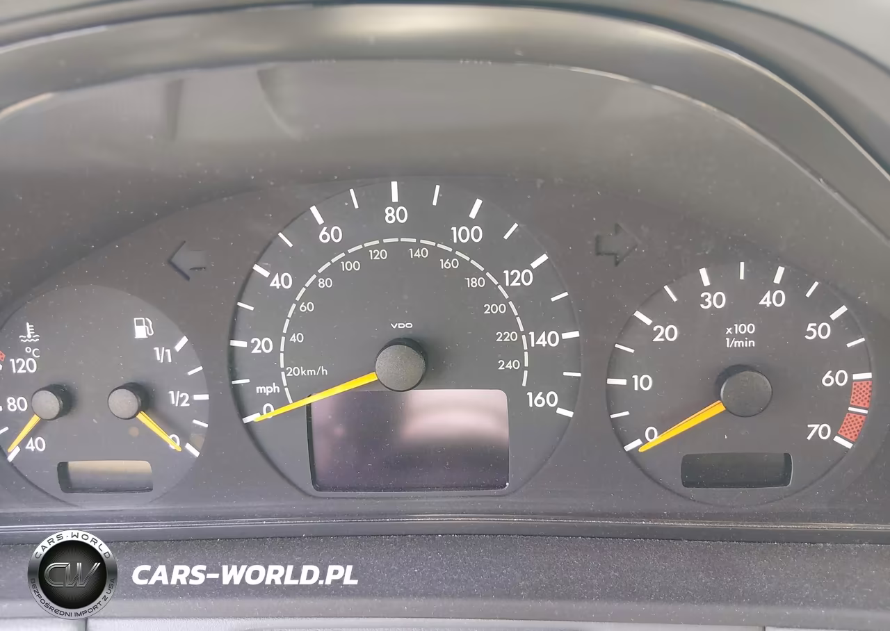 2002 Mercedes-Benz E 320 Special Edition VIN:WDBJF65J82B495576 - 7