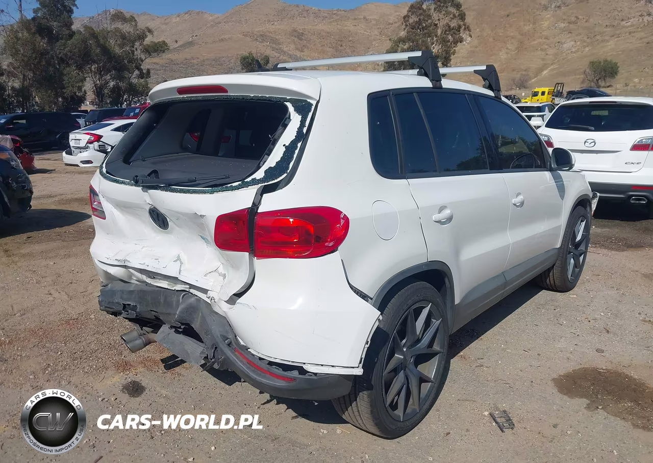 2012 Volkswagen Tiguan S VIN:WVGAV7AX6CW588218 - 4