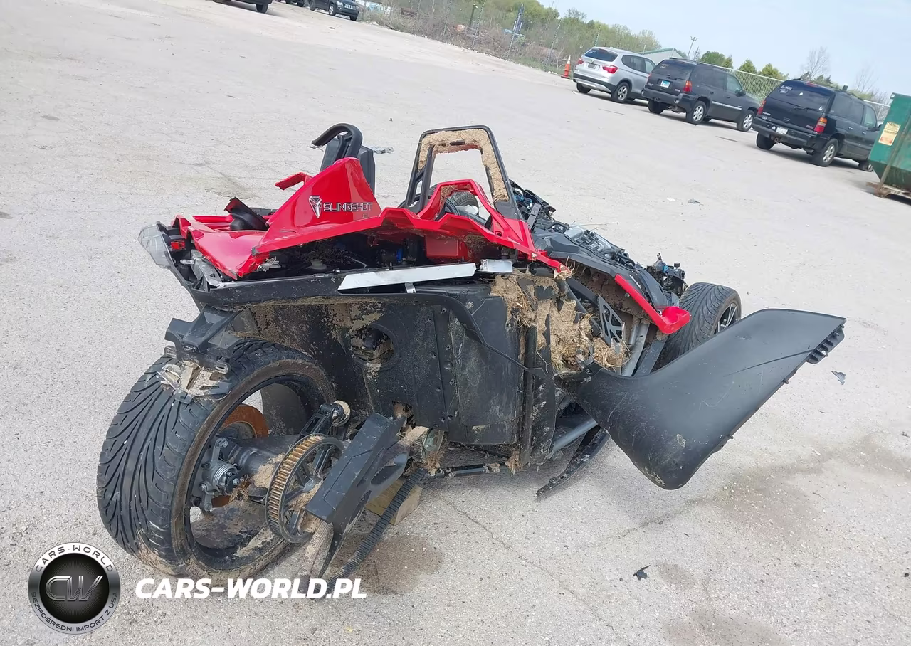 2015 Polaris Slingshot Sl VIN:57XAAPFA0F5106543 - 4