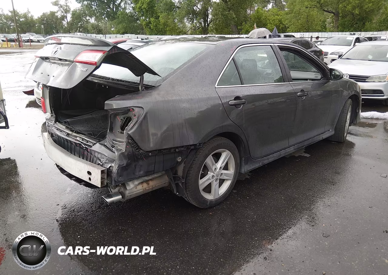 2014 Toyota Camry Se VIN:4T1BF1FK5EU415168 - 4