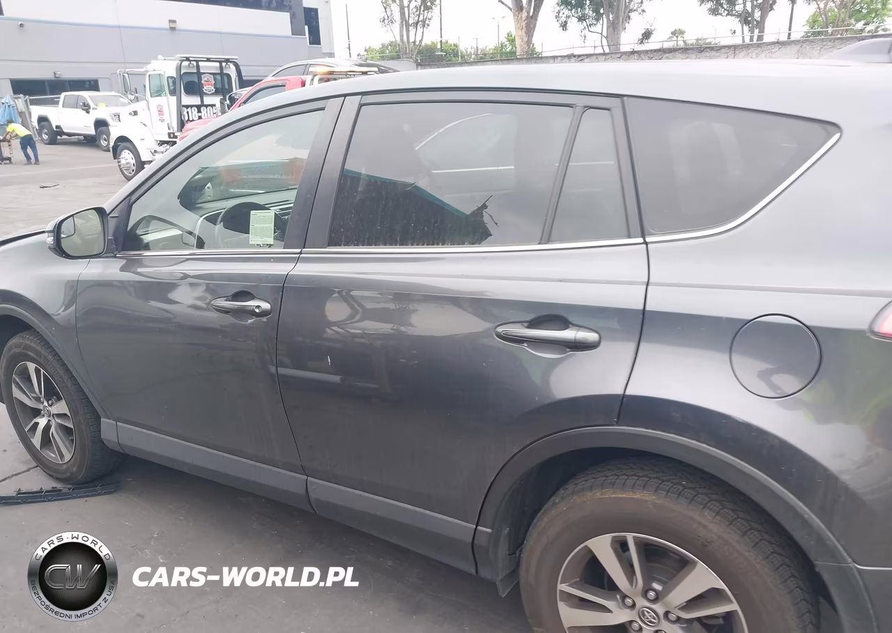 2017 Toyota Rav4 Xle VIN:JTMWFREV2HD106665 - 15