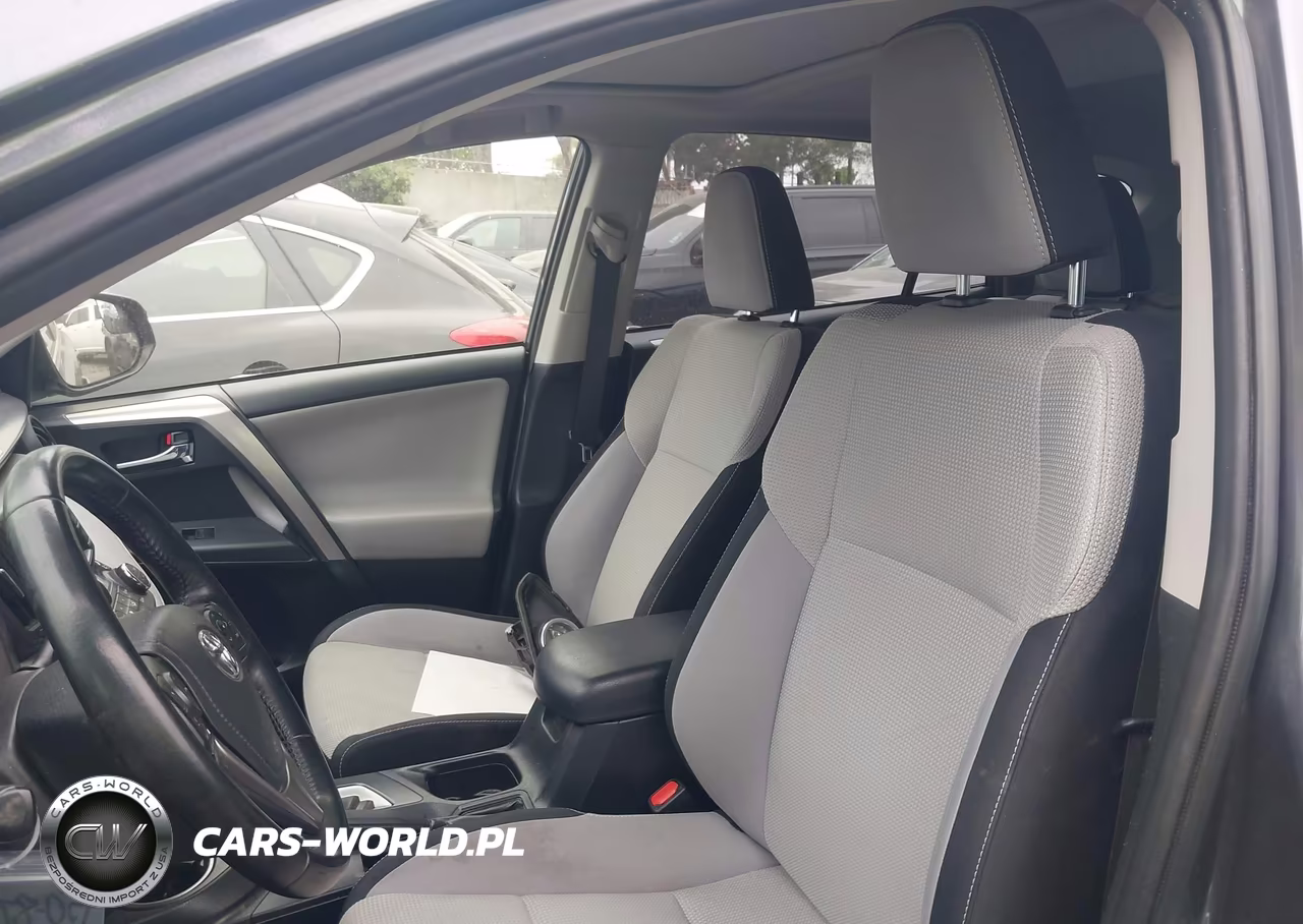 2017 Toyota Rav4 Xle VIN:JTMWFREV2HD106665 - 19