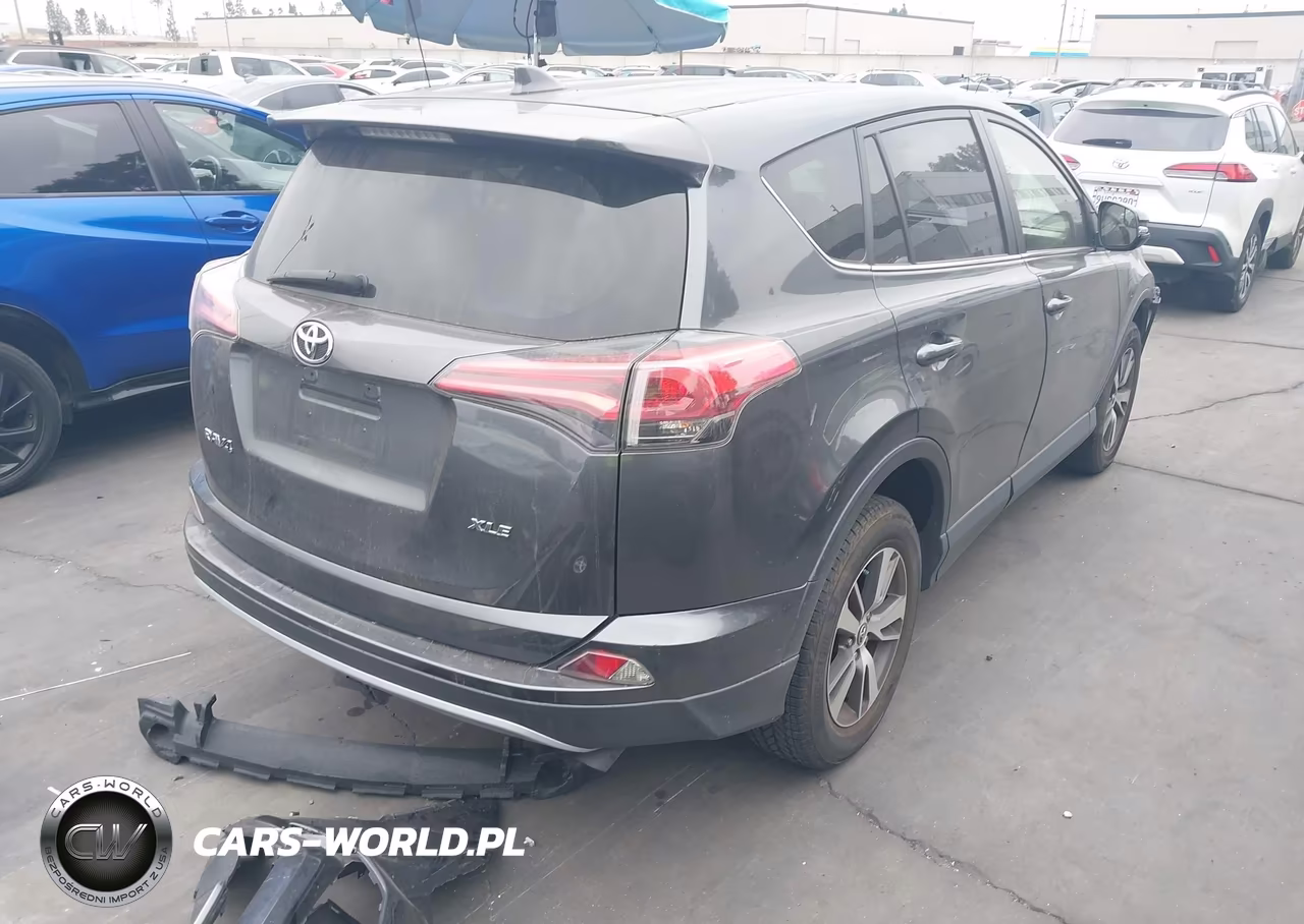 2017 Toyota Rav4 Xle VIN:JTMWFREV2HD106665 - 4