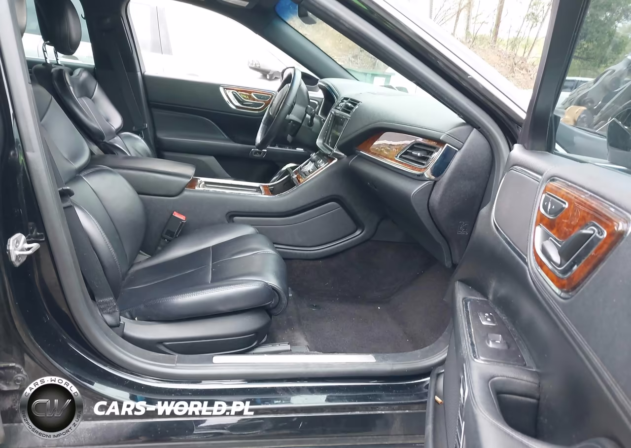 2018 Lincoln Continental Premiere VIN:1LN6L9PK2J5603397 - 5