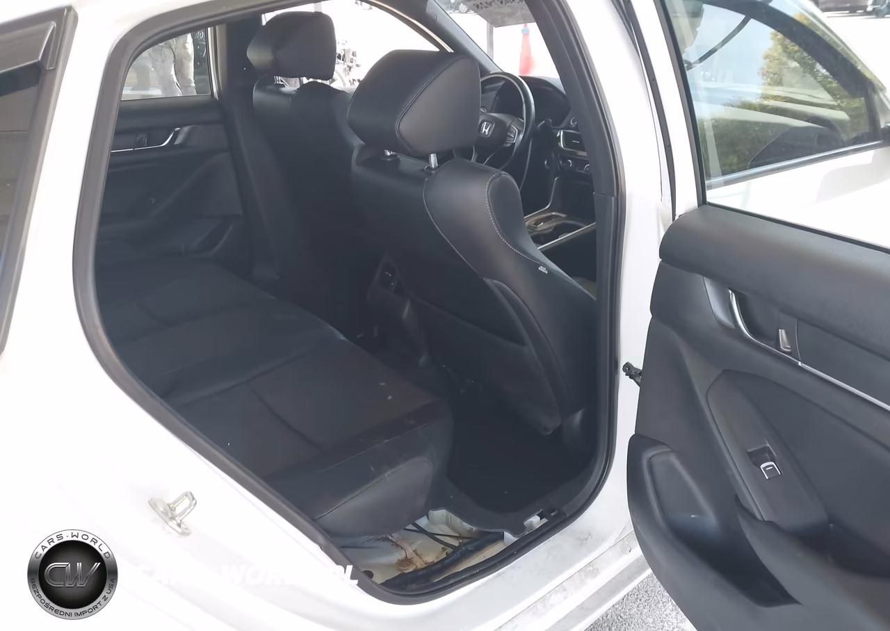 2018 Honda Accord Sport 2.0T VIN:1HGCV2F30JA045772 - 8
