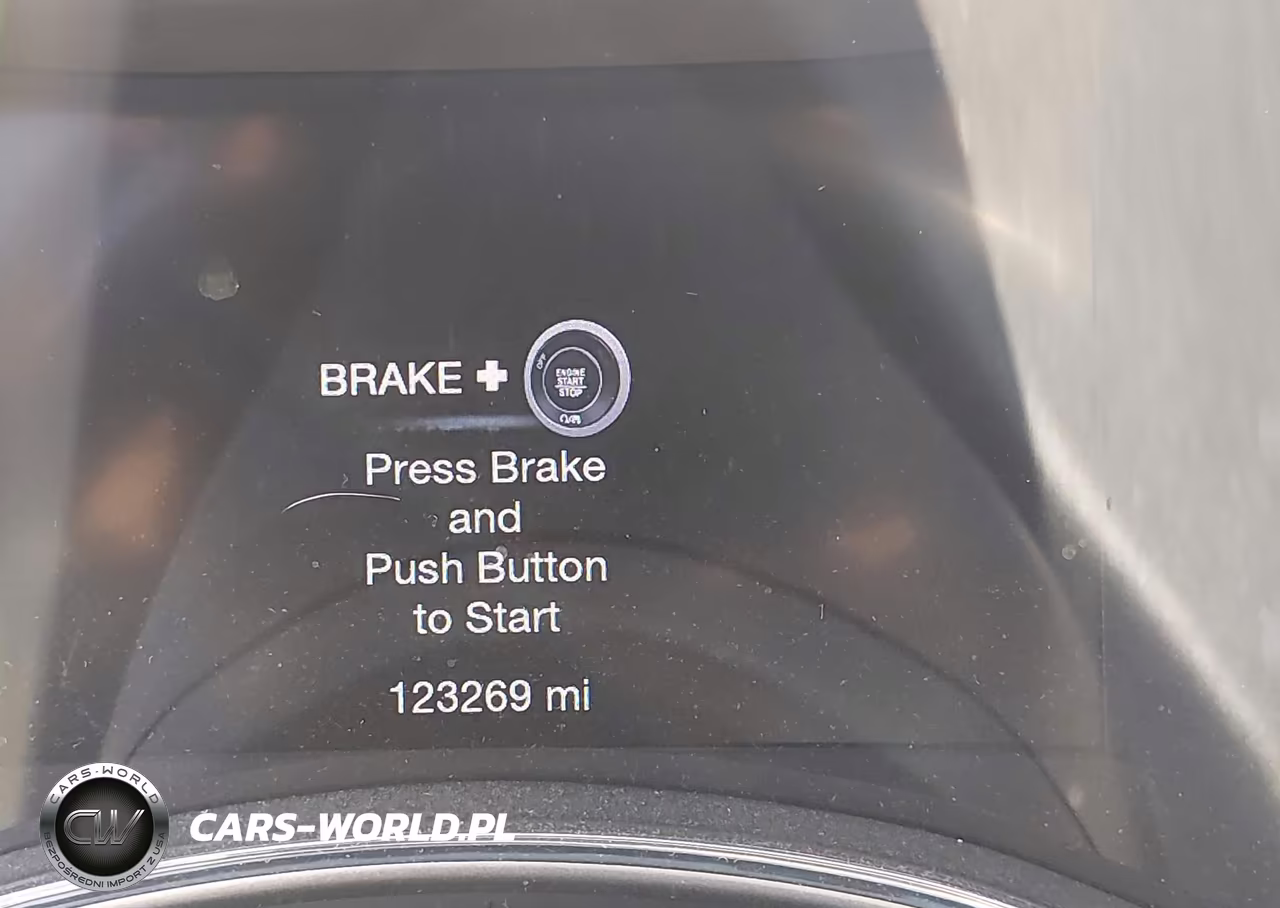2021 Jeep Grand Cherokee Laredo E 4X4 VIN:1C4RJFAG1MC635669 - 15