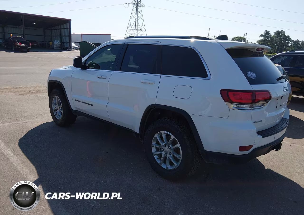 2021 Jeep Grand Cherokee Laredo E 4X4 VIN:1C4RJFAG1MC635669 - 3
