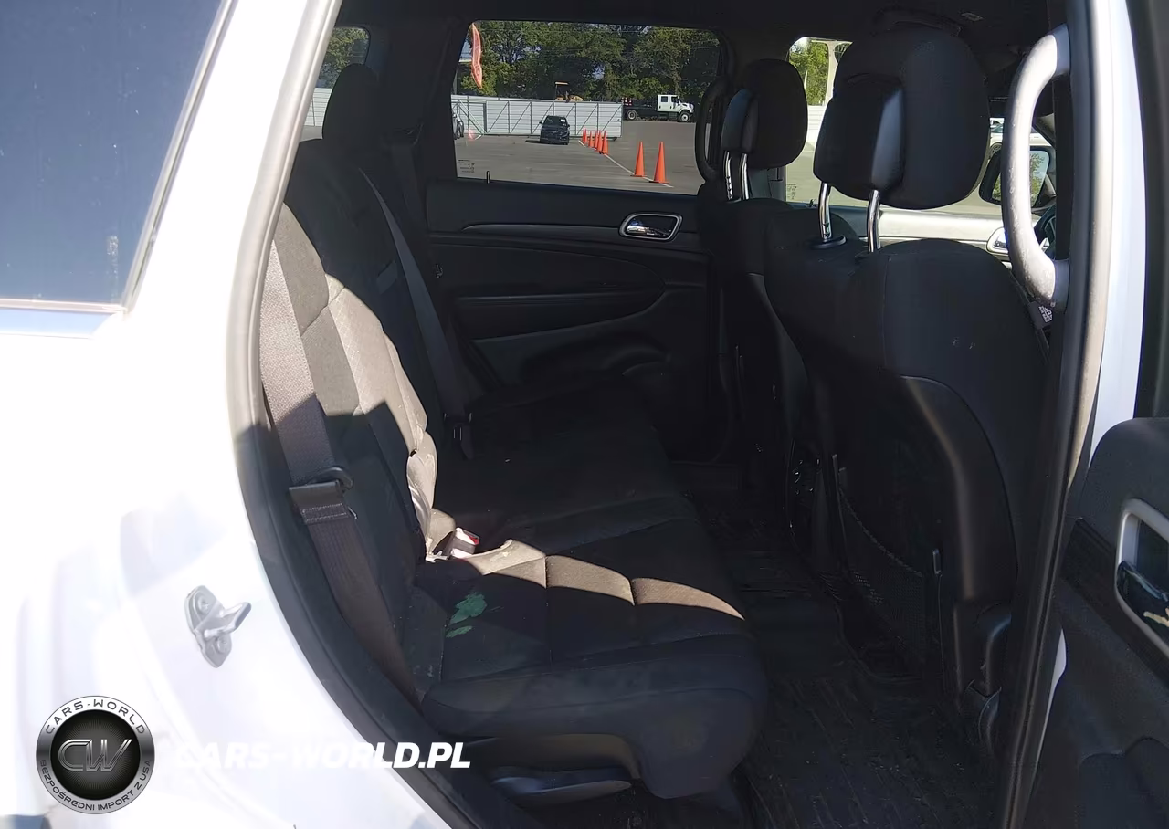 2021 Jeep Grand Cherokee Laredo E 4X4 VIN:1C4RJFAG1MC635669 - 8