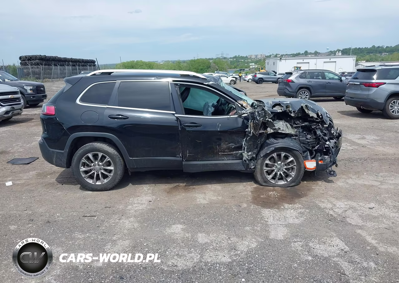 2019 Jeep Cherokee Latitude Plus 4X4 VIN:1C4PJMLB3KD478585 - 13