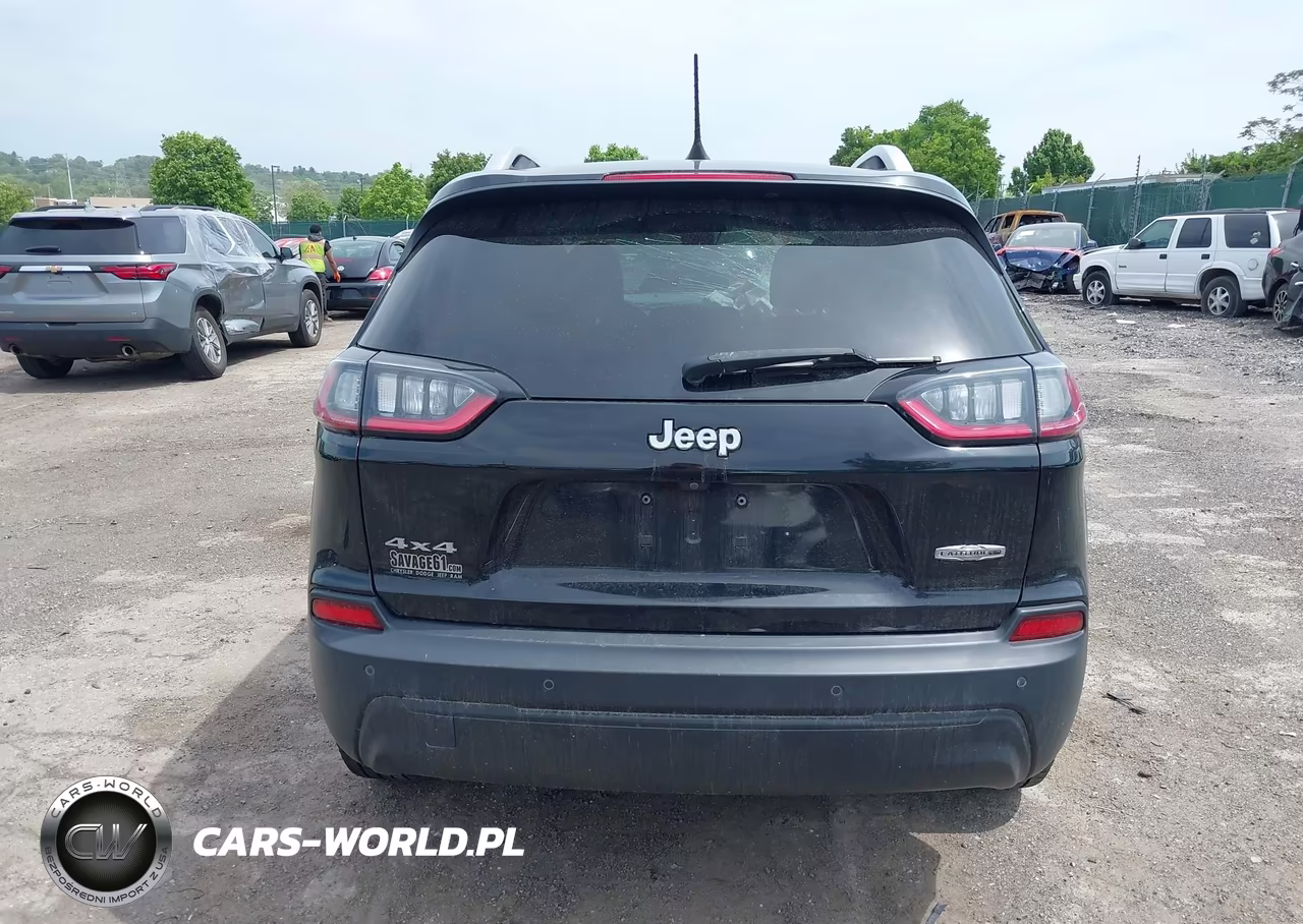 2019 Jeep Cherokee Latitude Plus 4X4 VIN:1C4PJMLB3KD478585 - 16