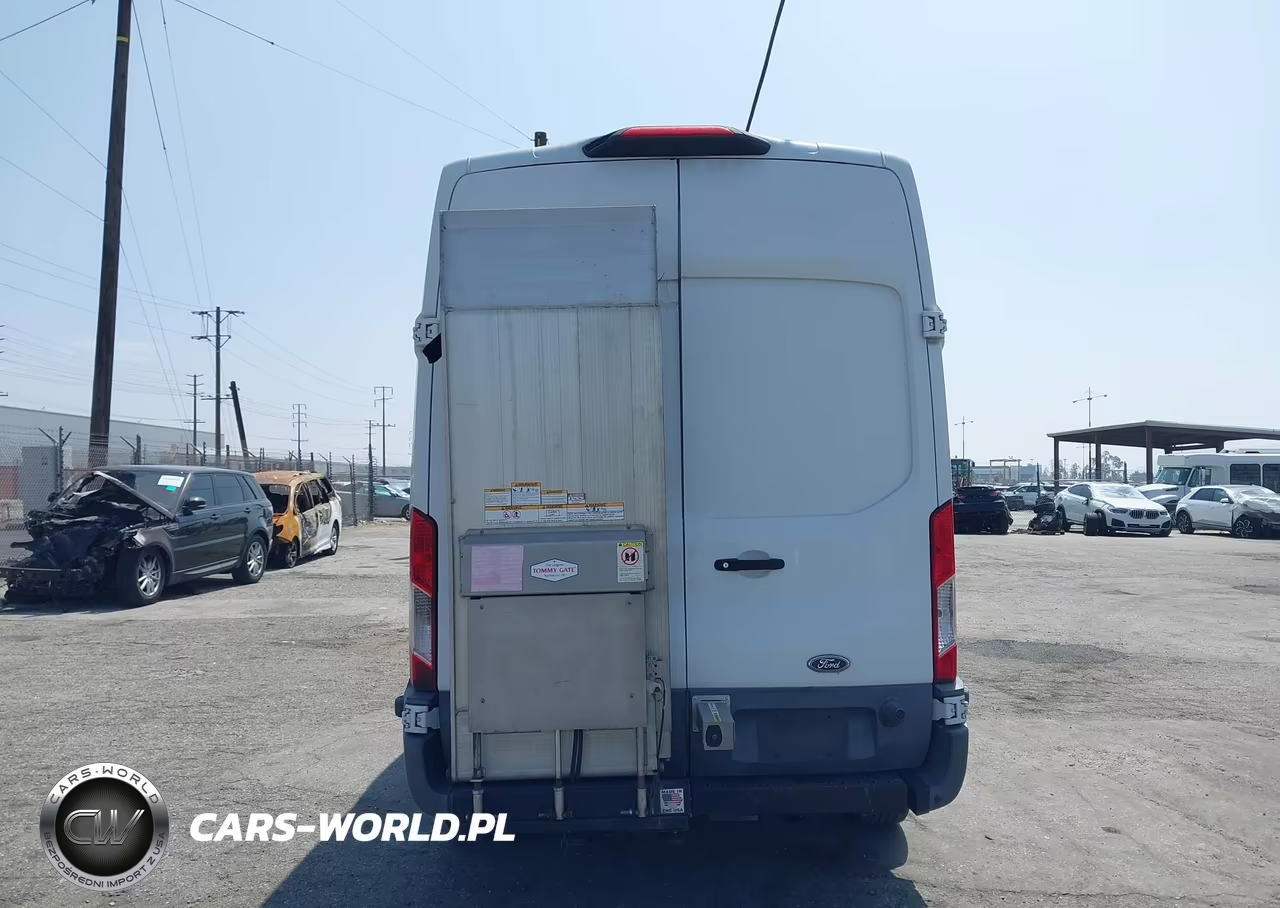 2018 Ford Transit-250 VIN:1FTYR2XG0JKB20068 - 16
