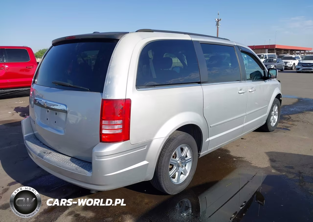 2008 Chrysler Town & Country Touring VIN:2A8HR54P98R801291 - 4