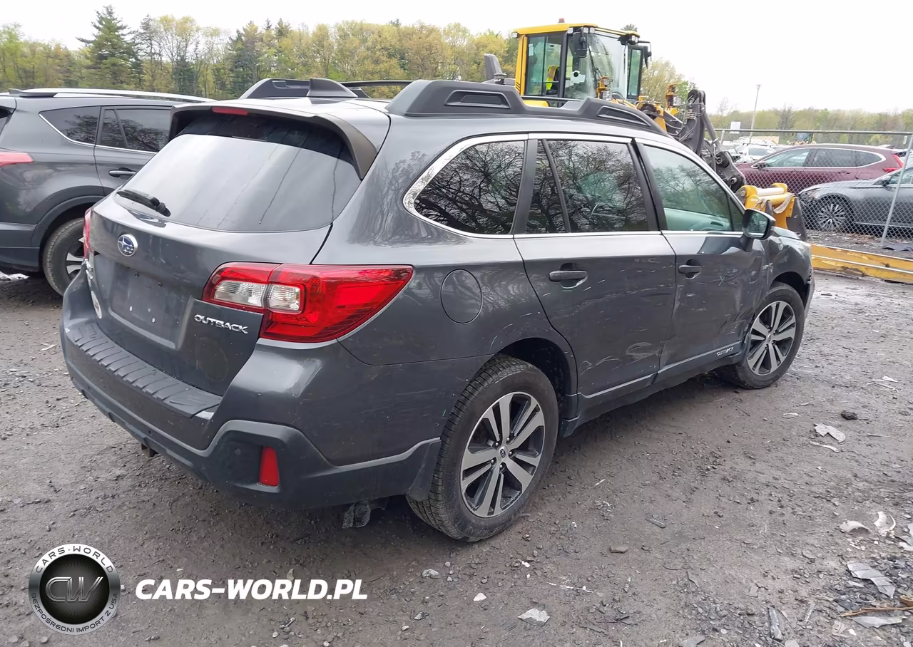 2018 Subaru Outback 2.5I Limited VIN:4S4BSANC8J3207940 - 4