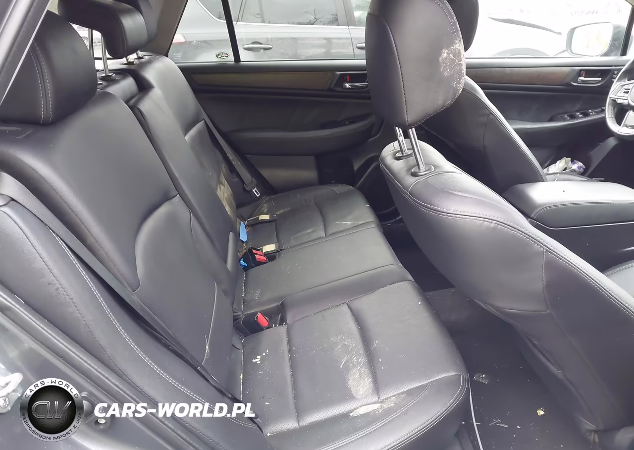 2018 Subaru Outback 2.5I Limited VIN:4S4BSANC8J3207940 - 8