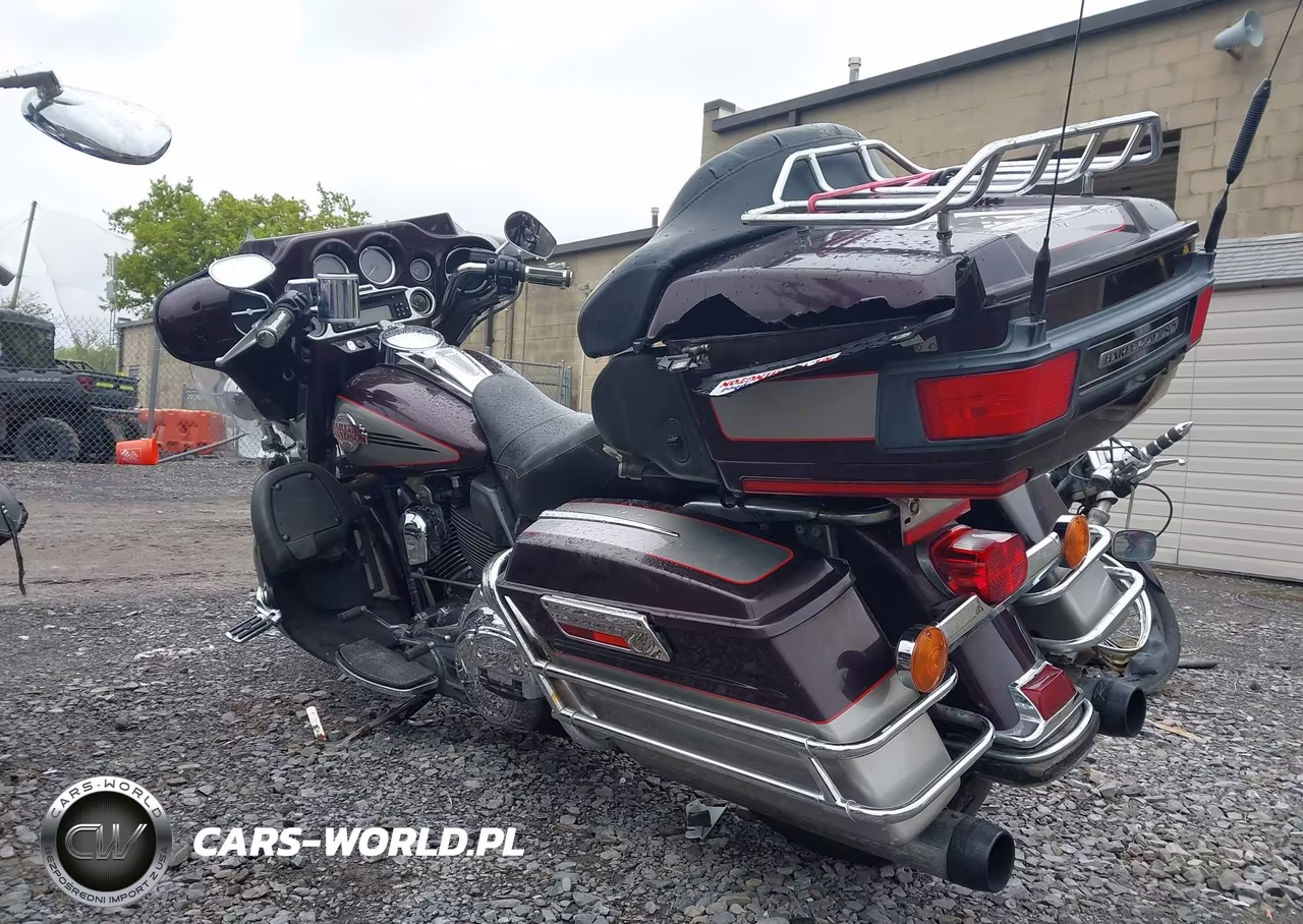 2007 Harley-Davidson Flhtcui VIN:1HD1FC4197Y694740 - 3