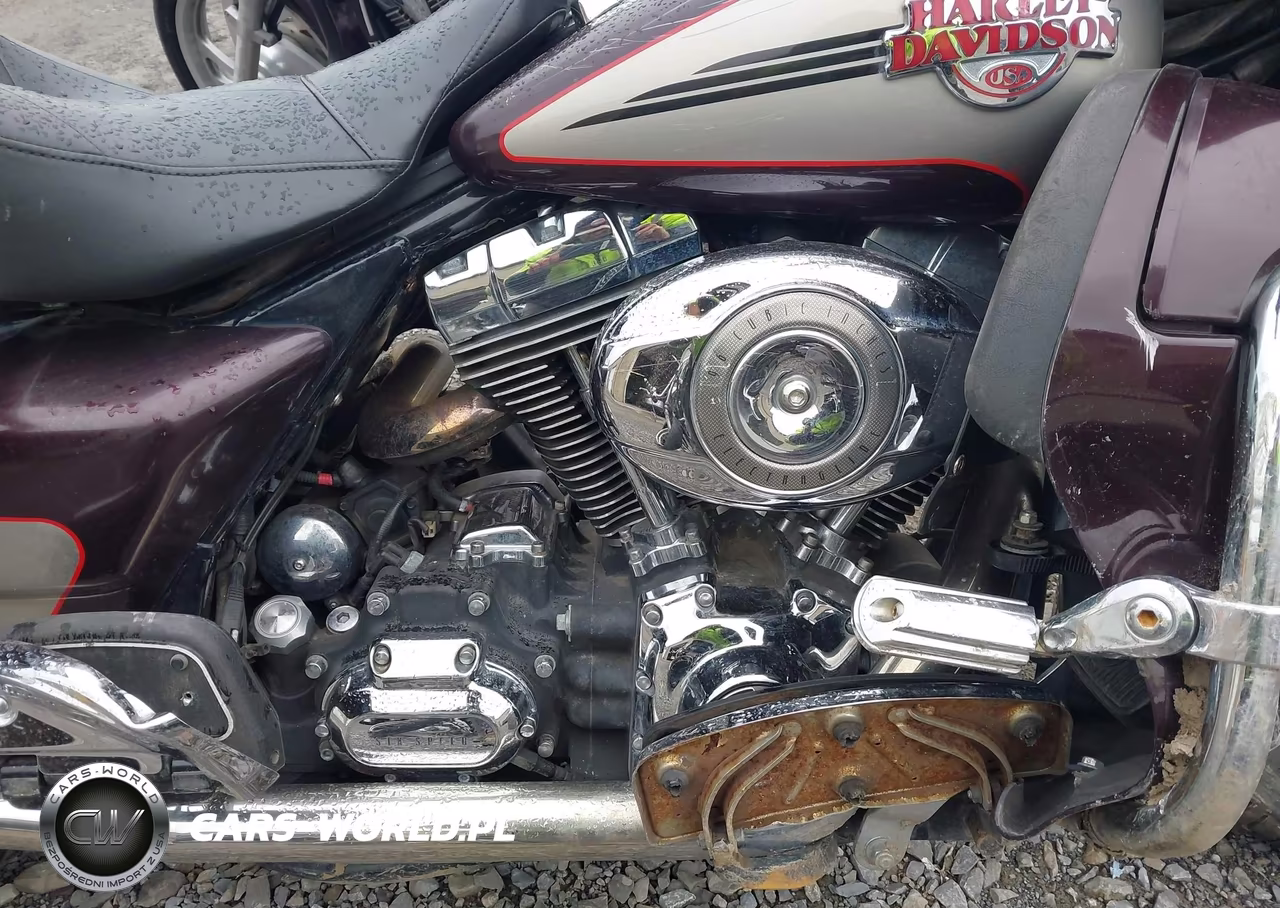 2007 Harley-Davidson Flhtcui VIN:1HD1FC4197Y694740 - 8
