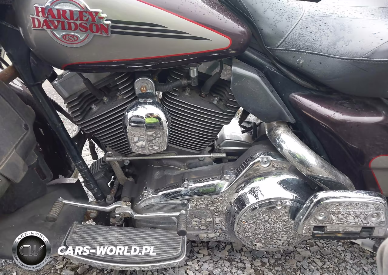 2007 Harley-Davidson Flhtcui VIN:1HD1FC4197Y694740 - 9