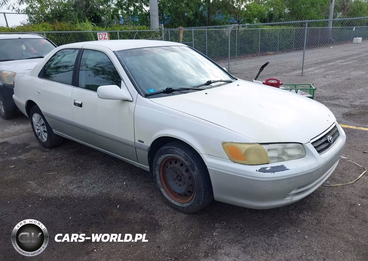 Główne zdjęcie 2001 Toyota Camry Le
