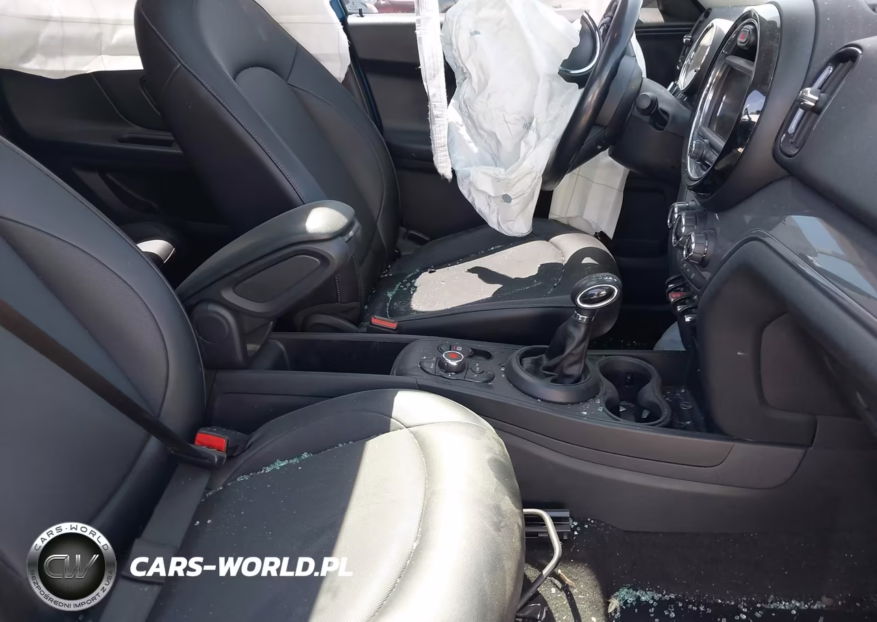 2018 Mini Countryman Cooper VIN:WMZYS7C39J3E07460 - 5