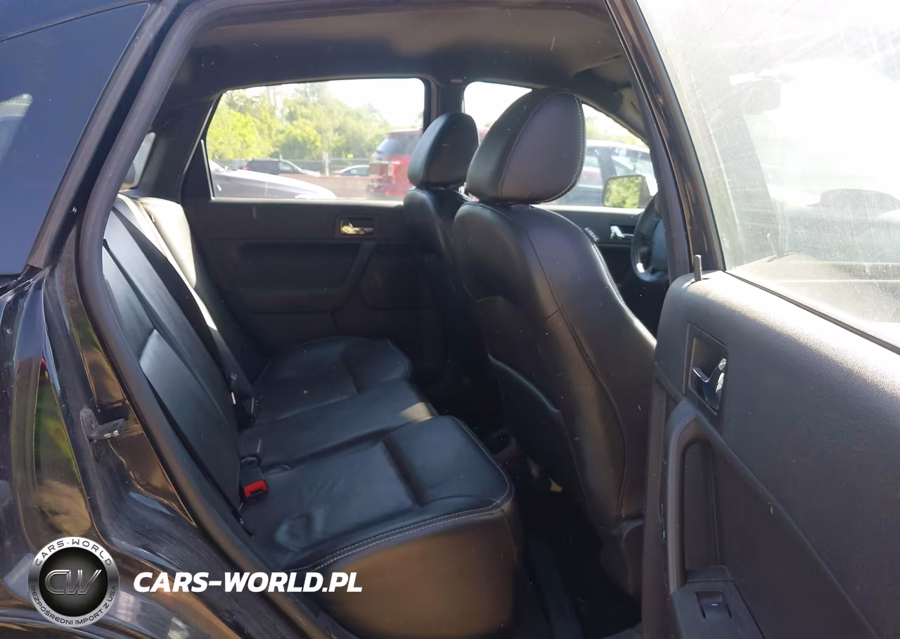 2010 Ford Focus Sel VIN:1FAHP3HN0AW105528 - 8