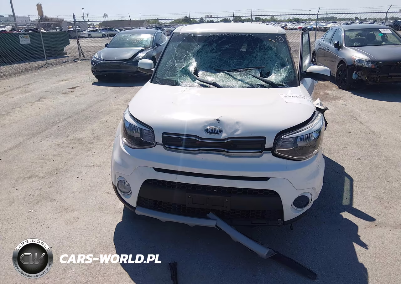 2019 Kia Soul + VIN:KNDJP3A5XK7016079 - 13