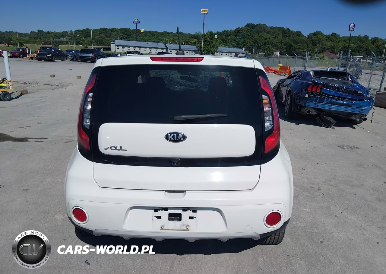 2019 Kia Soul + VIN:KNDJP3A5XK7016079 - 17