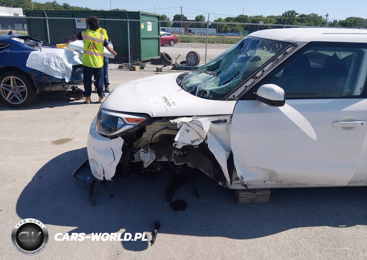 2019 Kia Soul + VIN:KNDJP3A5XK7016079 - 6