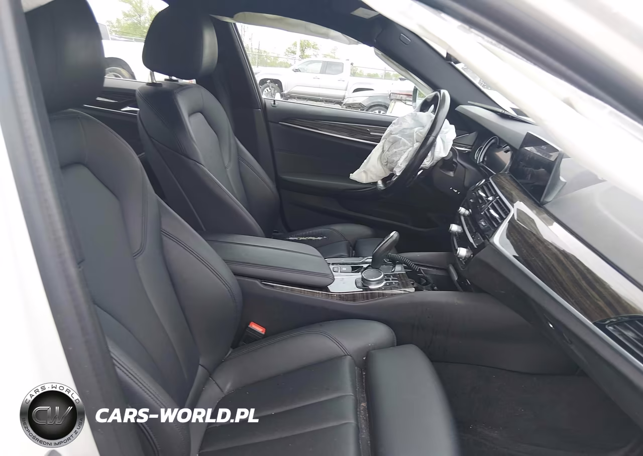 2019 BMW 530I xDrive VIN:WBAJA7C50KG910613 - 5