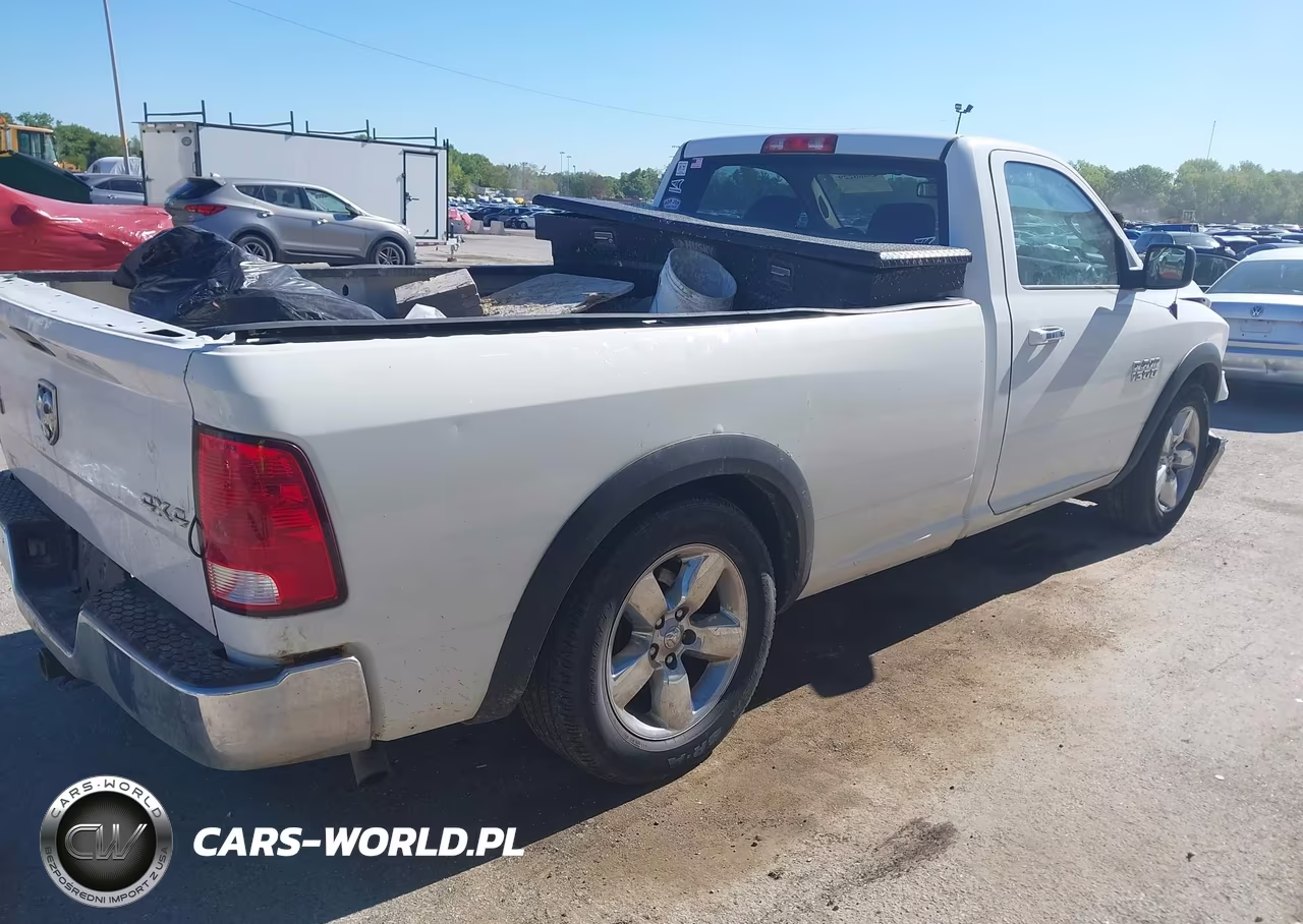 2015 Ram 1500 Big Horn VIN:3C6JR7EG3FG586097 - 4
