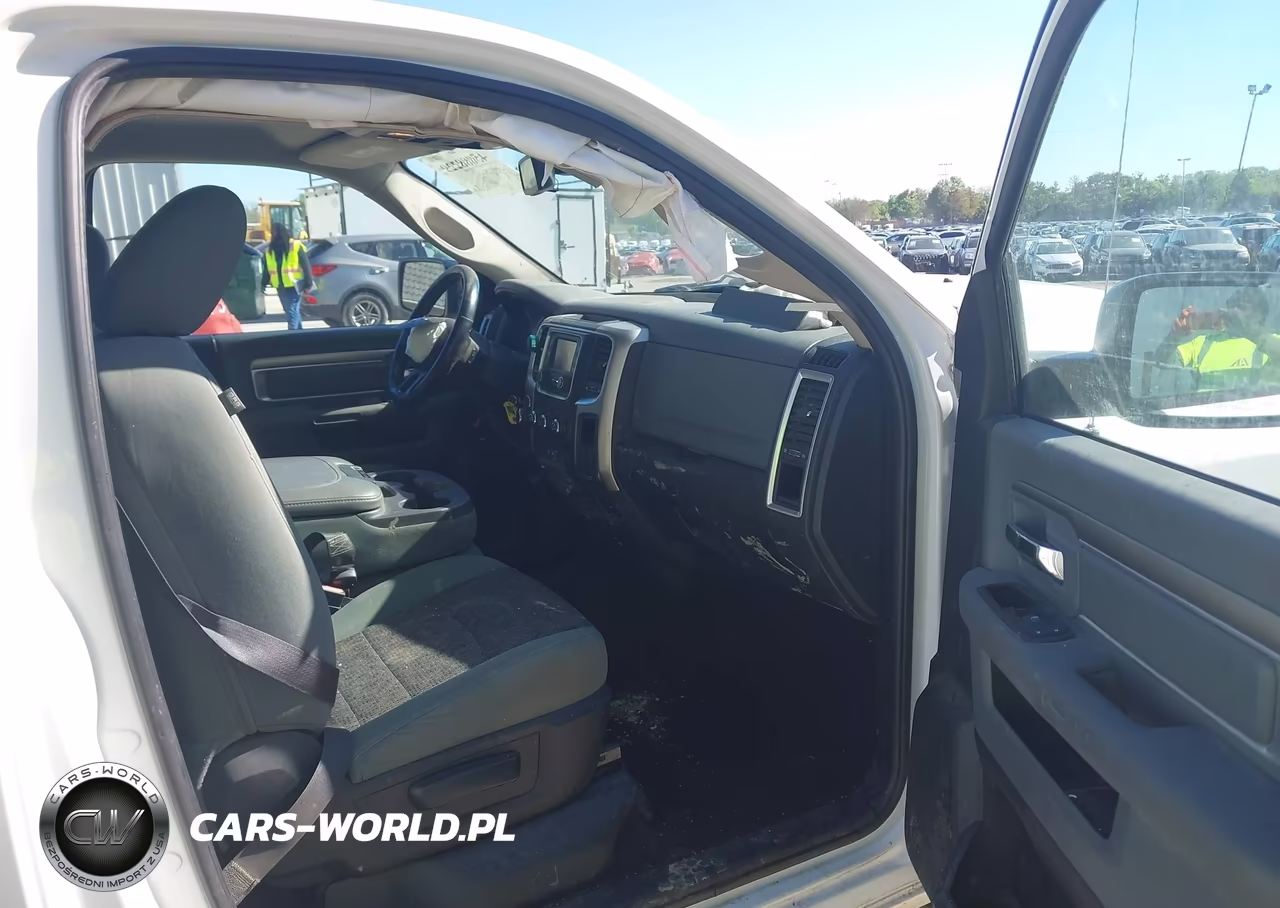 2015 Ram 1500 Big Horn VIN:3C6JR7EG3FG586097 - 5