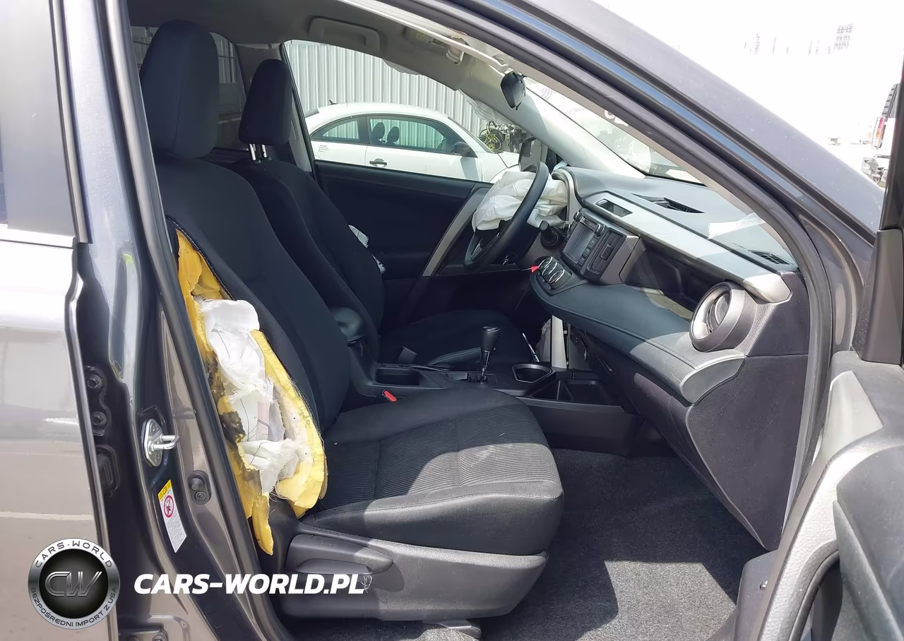 2018 Toyota Rav4 Le VIN:2T3ZFREV1JW478634 - 5