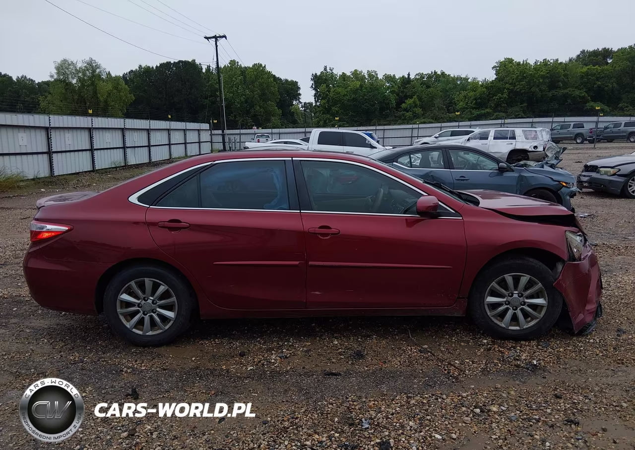 2015 Toyota Camry Le VIN:4T1BF1FK6FU965299 - 14