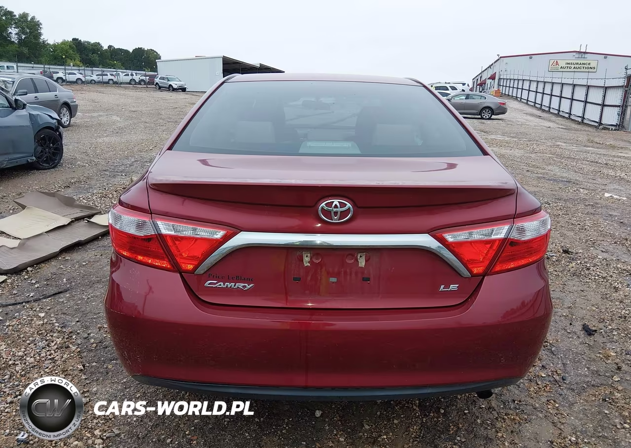 2015 Toyota Camry Le VIN:4T1BF1FK6FU965299 - 17