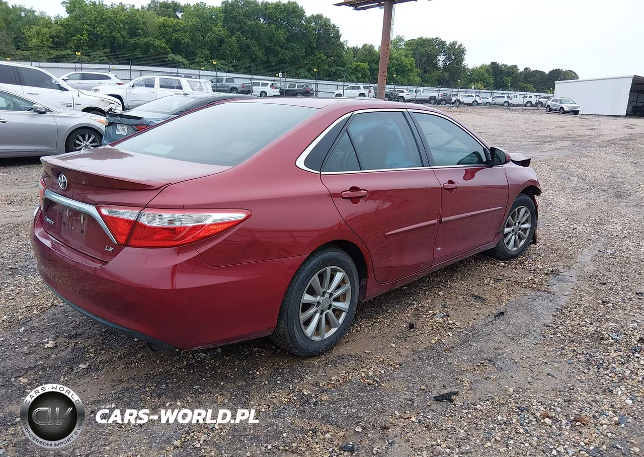 2015 Toyota Camry Le VIN:4T1BF1FK6FU965299 - 4