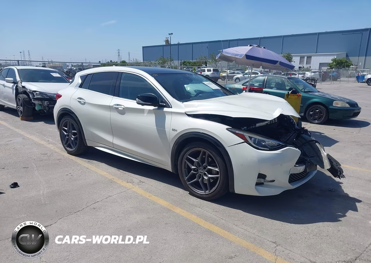 2017 Infiniti Qx30 Sport – zdjęcie 1 z 17