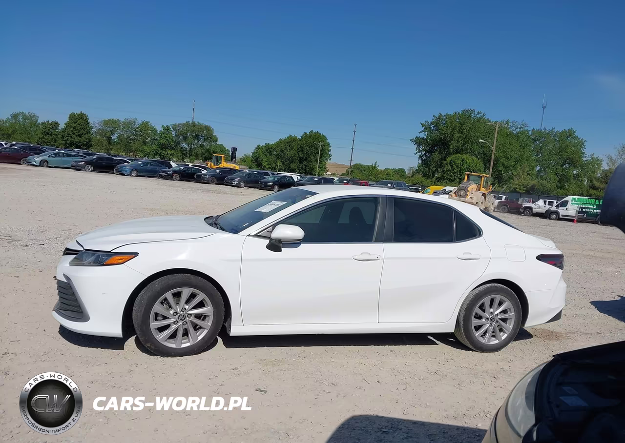 2023 Toyota Camry Le VIN:4T1C11AKXPU101836 - 14