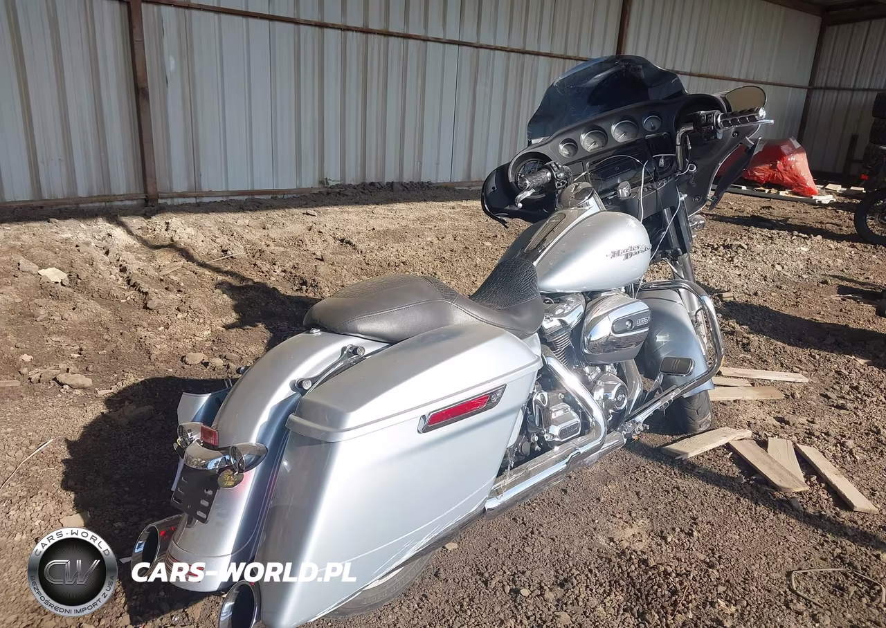 2020 Harley-Davidson Flhx VIN:1HD1KBC14LB636507 - 4