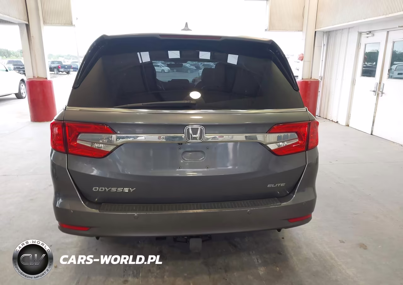 2018 Honda Odyssey Elite VIN:5FNRL6H92JB078528 - 16