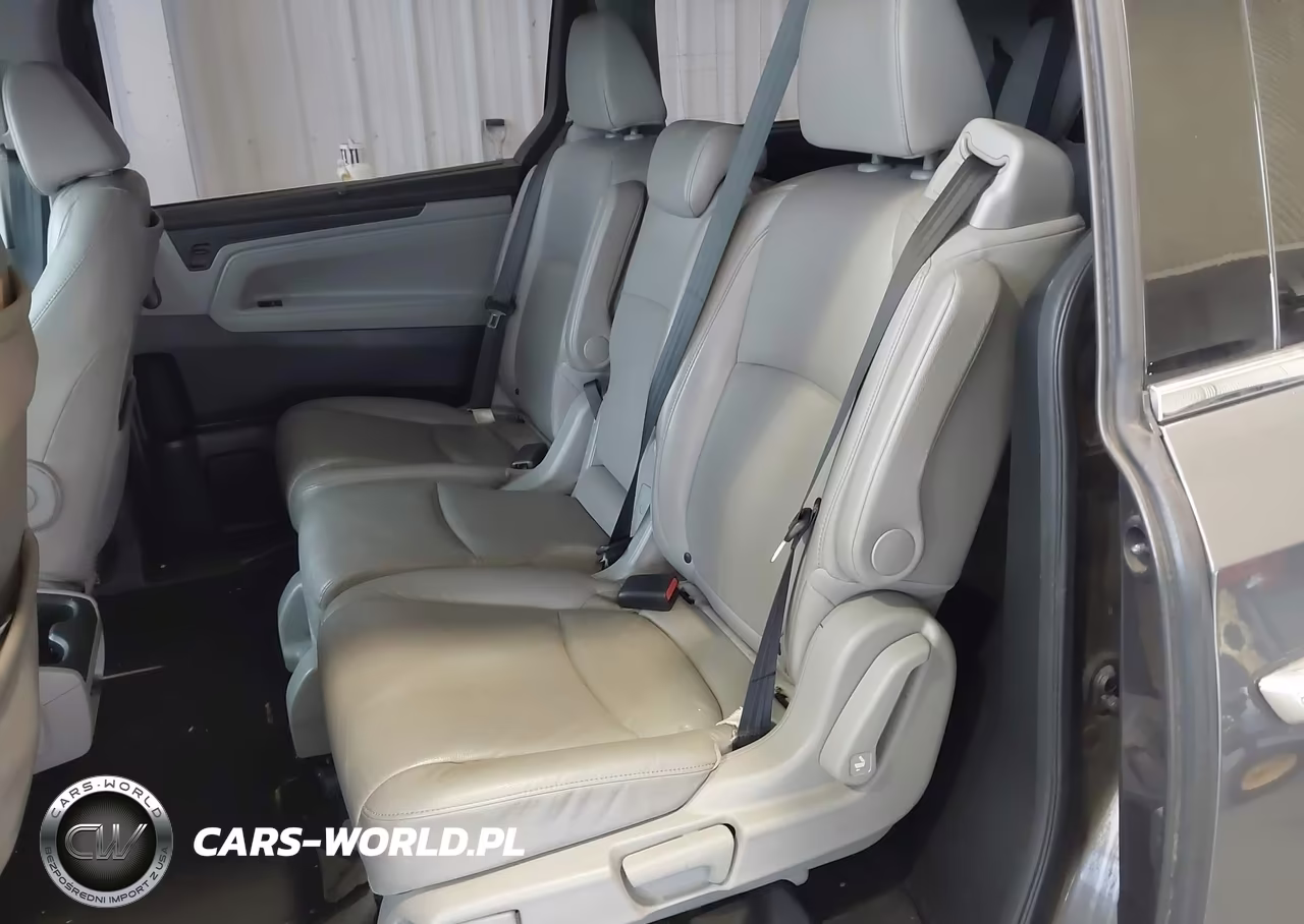 2018 Honda Odyssey Elite VIN:5FNRL6H92JB078528 - 8