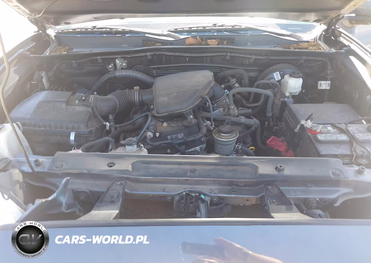 2020 Toyota Tacoma Sr VIN:5TFAX5GN8LX182301 - 10