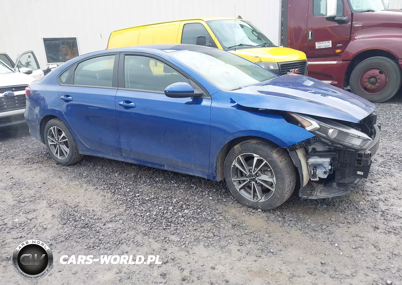 2024 Kia Forte Lxs – zdjęcie 1 z 16